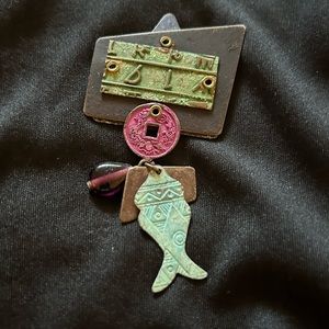 NWOT Funky Fish Metal Dangle Pin Brooch